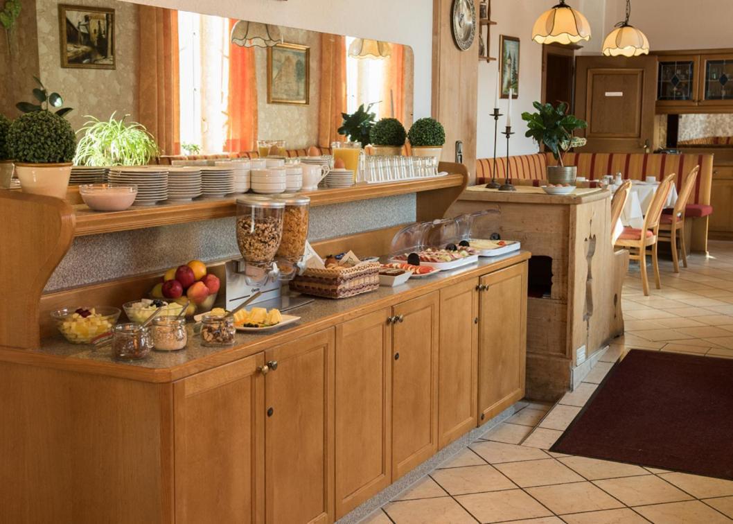 Hotel Und Gasthof Soller Ismaning Eksteriør billede
